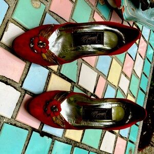 Vintage red suede italian heels shoes with rose flower